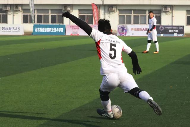胡金秋23+12赵岩昊16分 广厦5人上双大胜山西